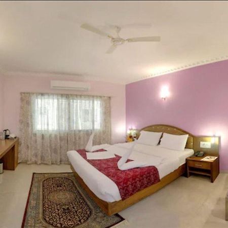 Jyothis Residency Hotel Kolluru Bagian luar foto