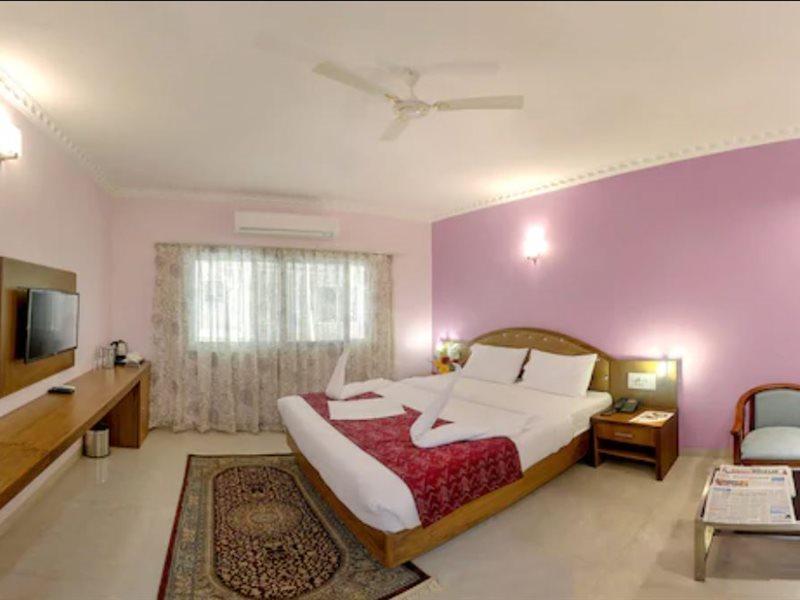 Jyothis Residency Hotel Kolluru Bagian luar foto